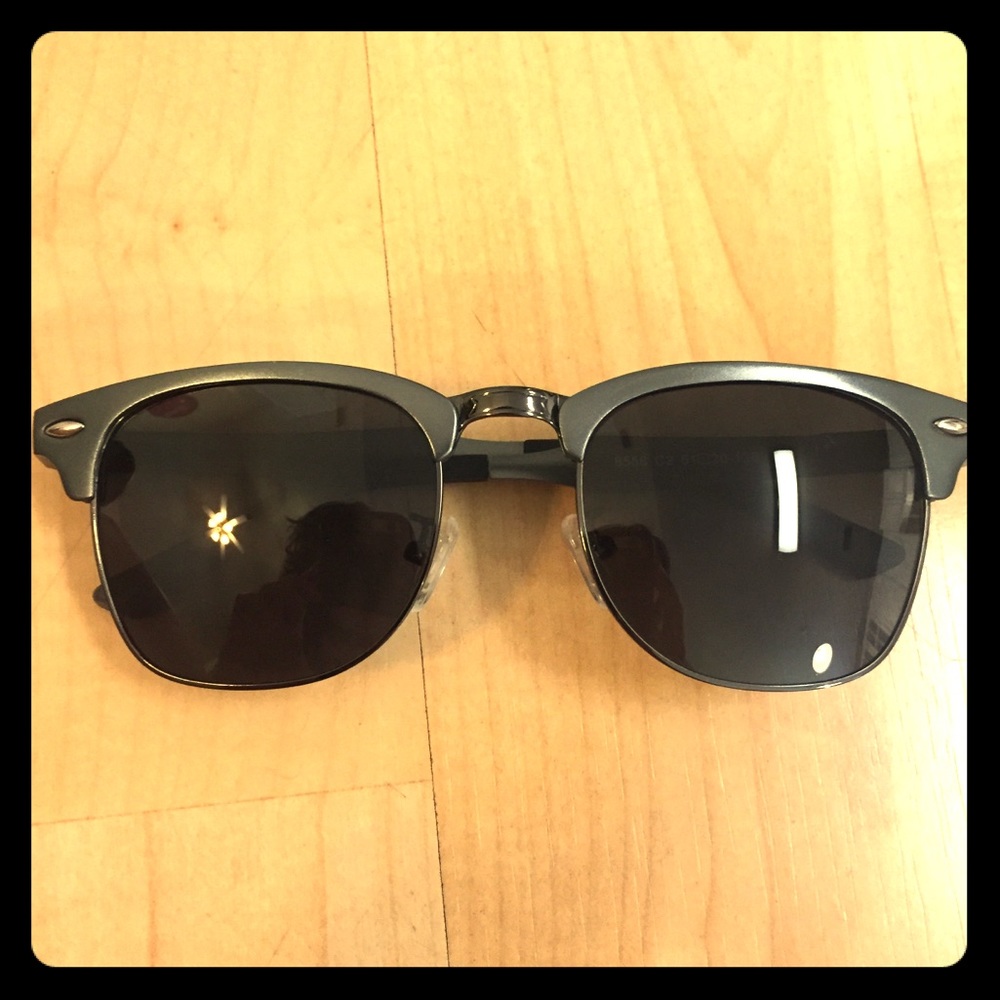 Clubmaster style polarized sunglasses, unisex